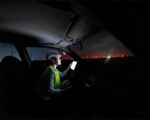 网上买了一百张“一元”纸币收藏，收到发现疑点很多